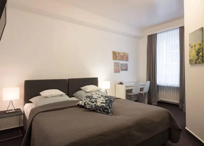 Brandenburger Hof 2* Köln